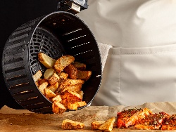 Хрупкави ароматни картофки в еърфрайър (air fryer) - снимка на рецептата Хрупкави ароматни картофки в еърфрайър (air fryer) - снимка на рецептата